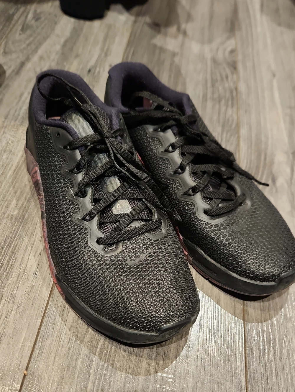 Nike Metcon Black Sneakers with Subtle Purple Accents Women's Sz 8